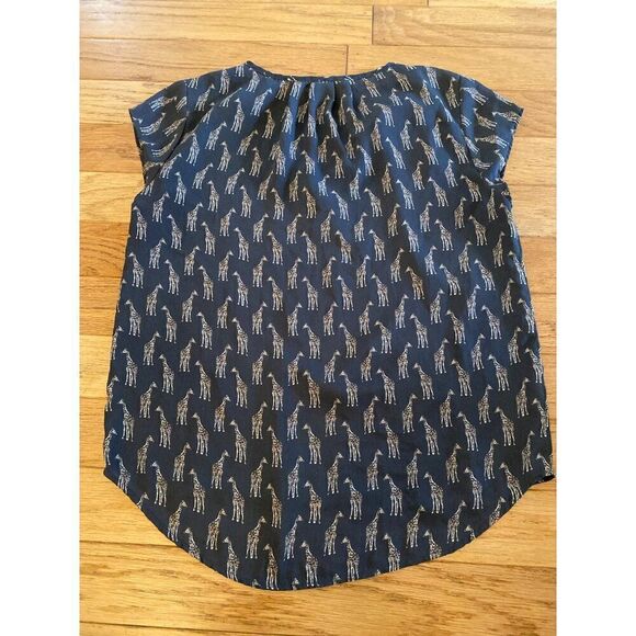 H&M women's sheer giraffe printed v-neck short sleeve loose blouse size 8 - Picture 4 of 8